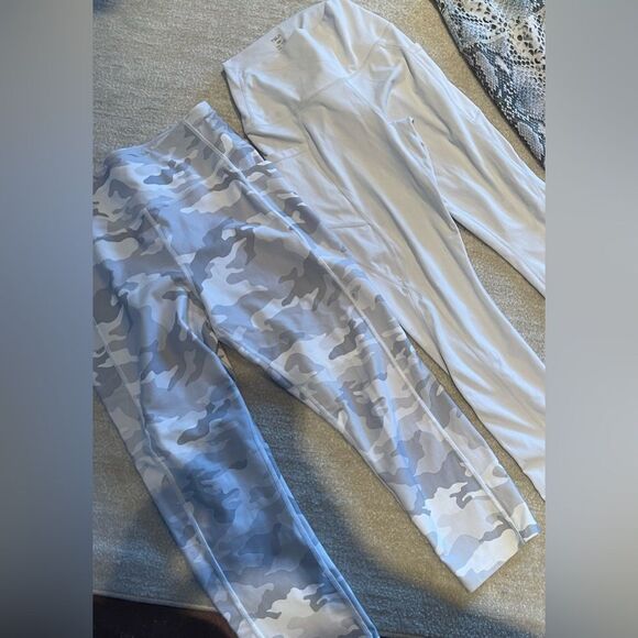 Athletic wear bundle - Picture 7 of 8